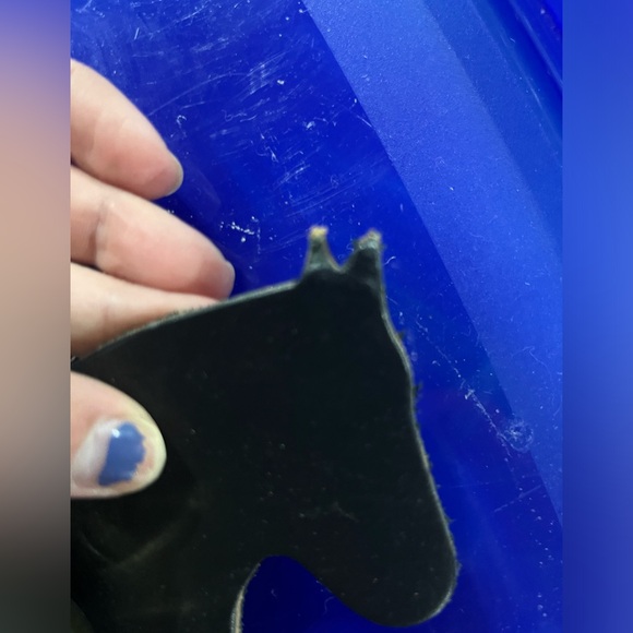 LEATHER HORSE DECOR - Picture 2 of 3